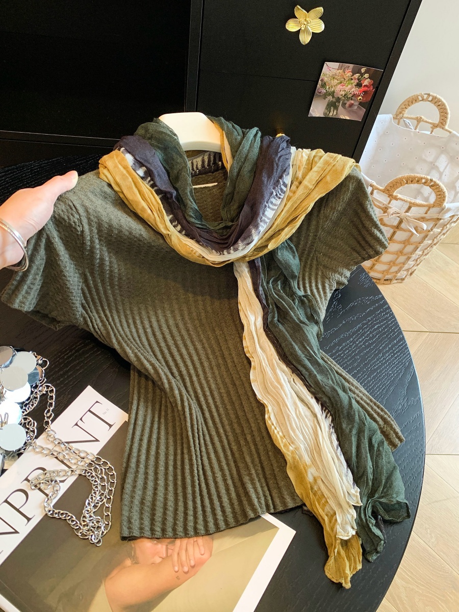 Korean Style Early Autumn Short Sleeve Knit Sweater with Scarf