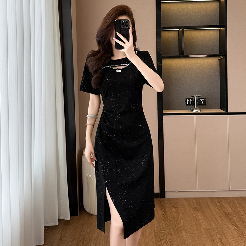 Plus Size Black Short Sleeve Midi Dress with Slit