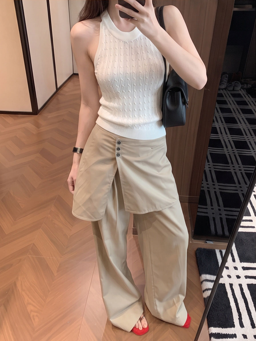 Solid Color Halter Tank Top with Chest Pads Sleeveless Women's Top 2026 Fall - Image 2