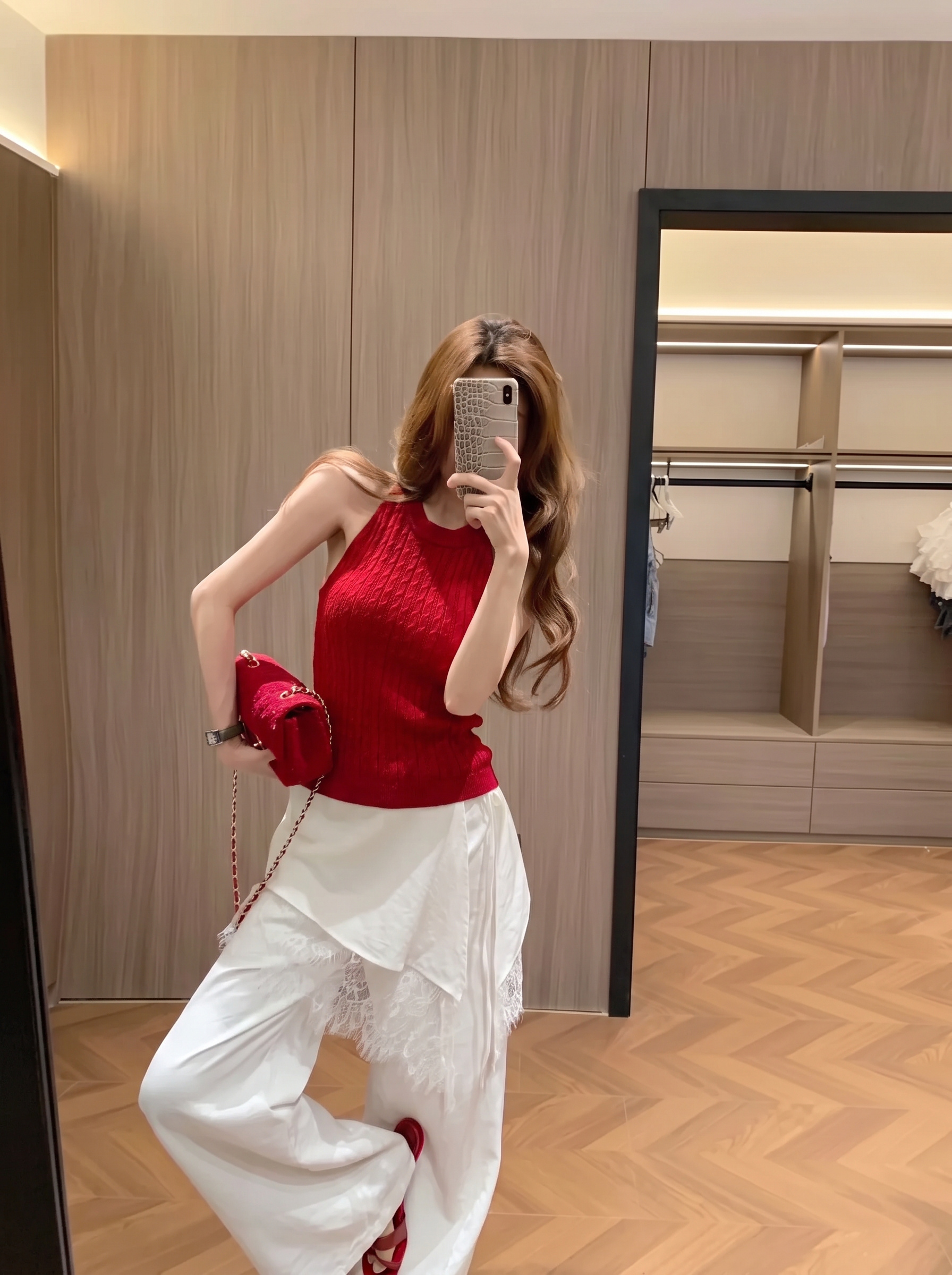 Solid Color Halter Tank Top with Chest Pads Sleeveless Women's Top 2026 Fall - Image 3